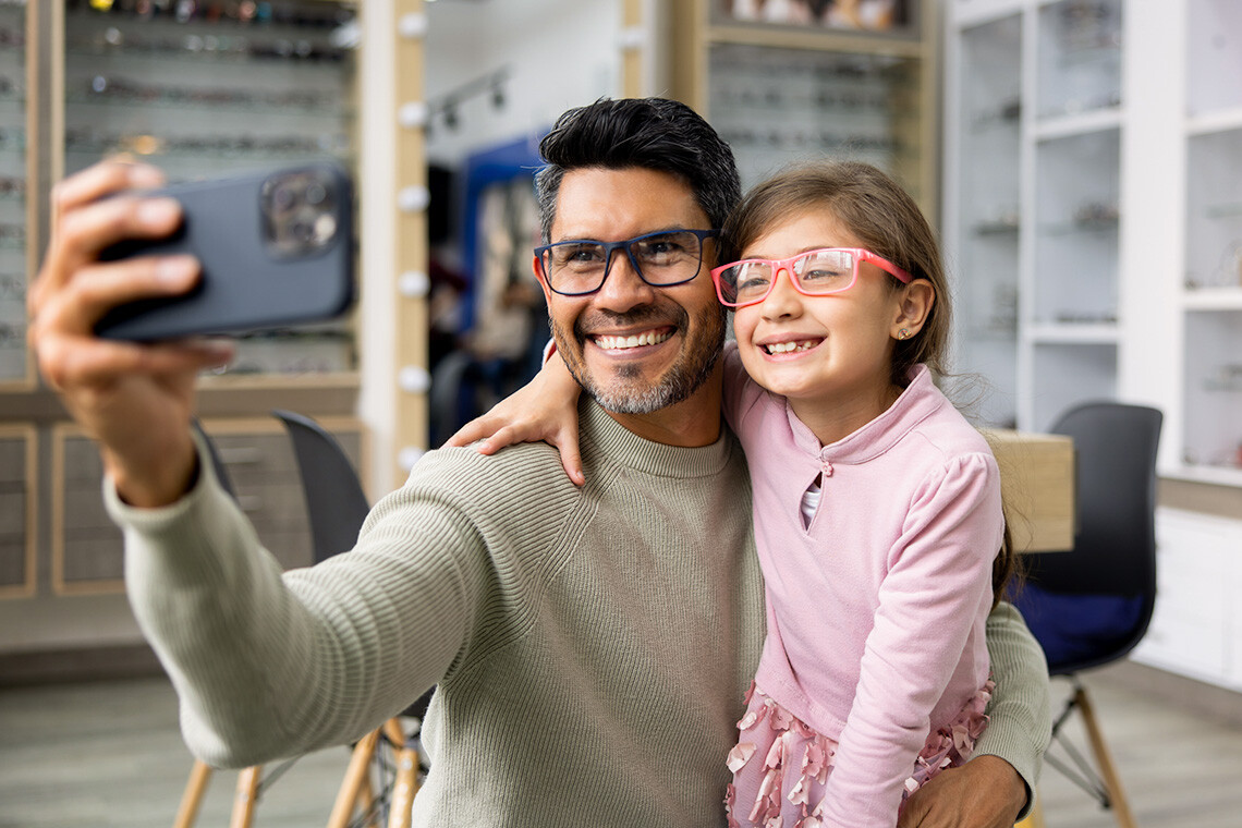 Ocular - Grow your practice - father daughter with glasses